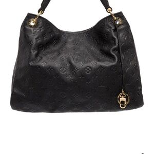 Louis Vuitton Black Monogram Hobo Bag
Artsy bag